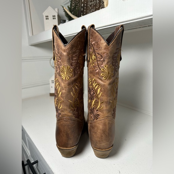 **SOLD**Abilene Boot Co Women’s 9M Brown Floral Tooled Cowboy Boots Western - Picture 6 of 8